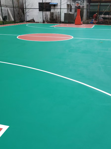 芗城 球场长期使用易出现地面开裂